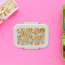 Compact lunch box with 3 compartments and spoon for easy packing